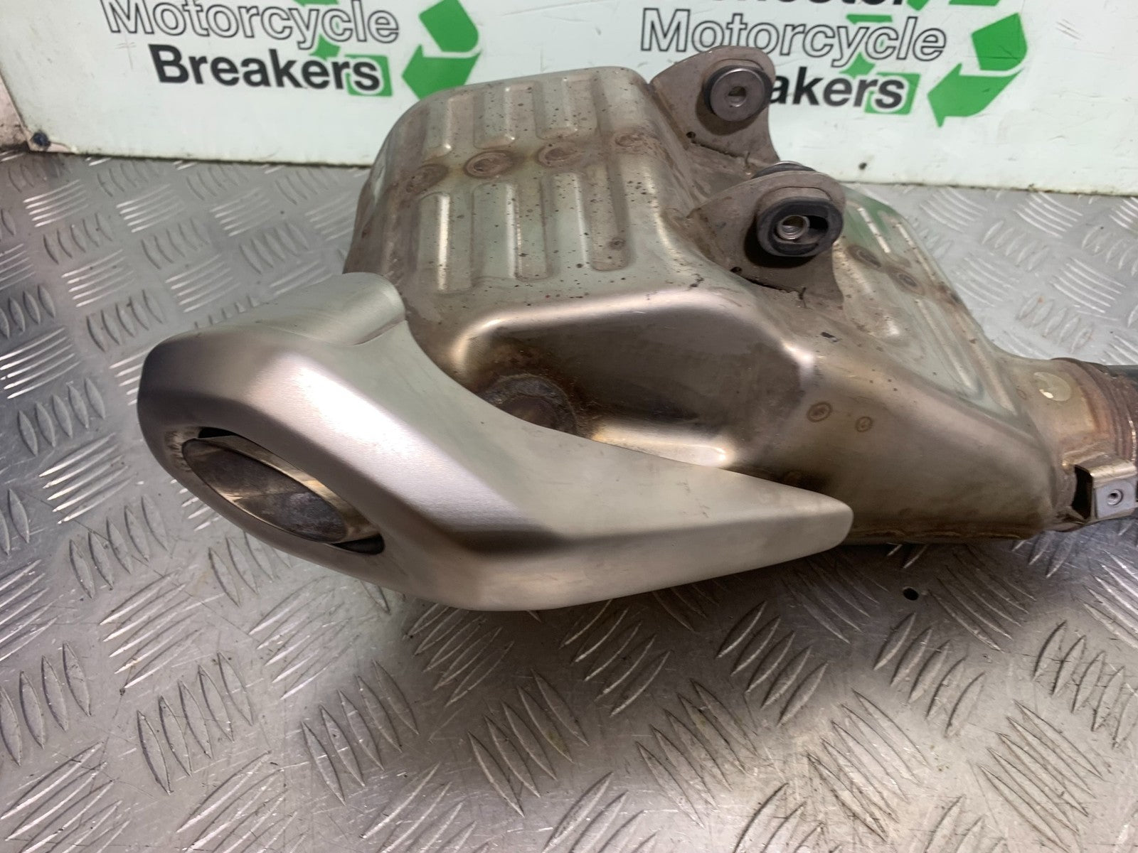 TRIUMPH TRIDENT 660 EXHAUST    YEAR 2021-2024 (CMB1295)