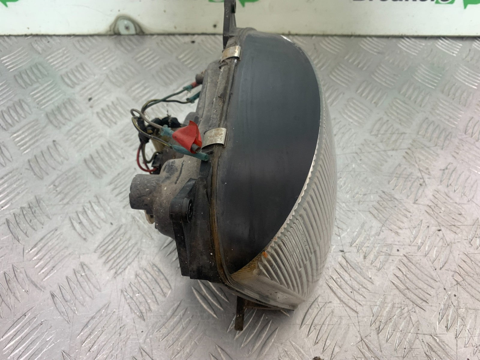 KAWASAKI GPZ600 GPZ 600 HEADLIGHT  YEAR 1988-90 (CMB1258)