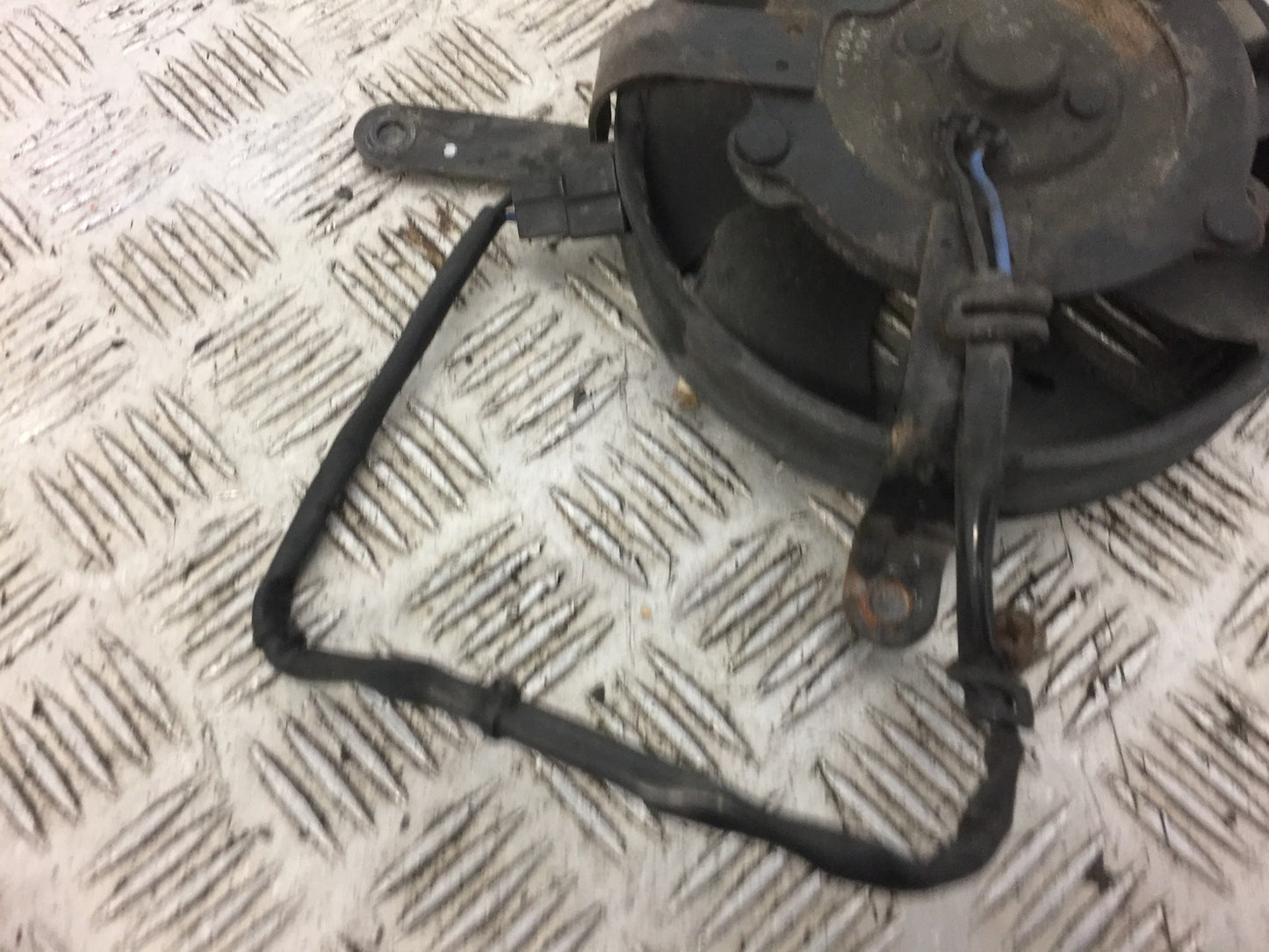 YAMAHA R6 5SL RADIATOR FAN  2004 (STOCK 542)