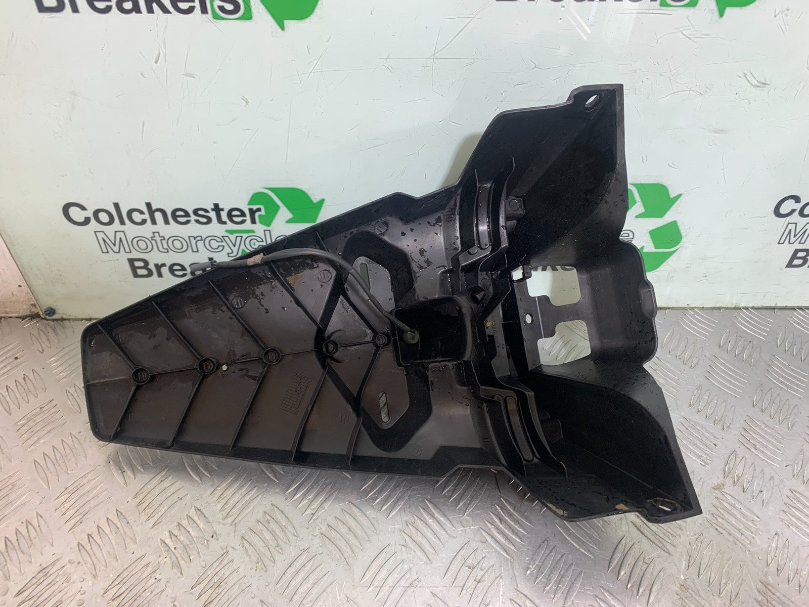 YAMAHA XMAX 250 XMAX 250 REAR MUDGUARD  YEAR 2006-09 (CMB1201)
