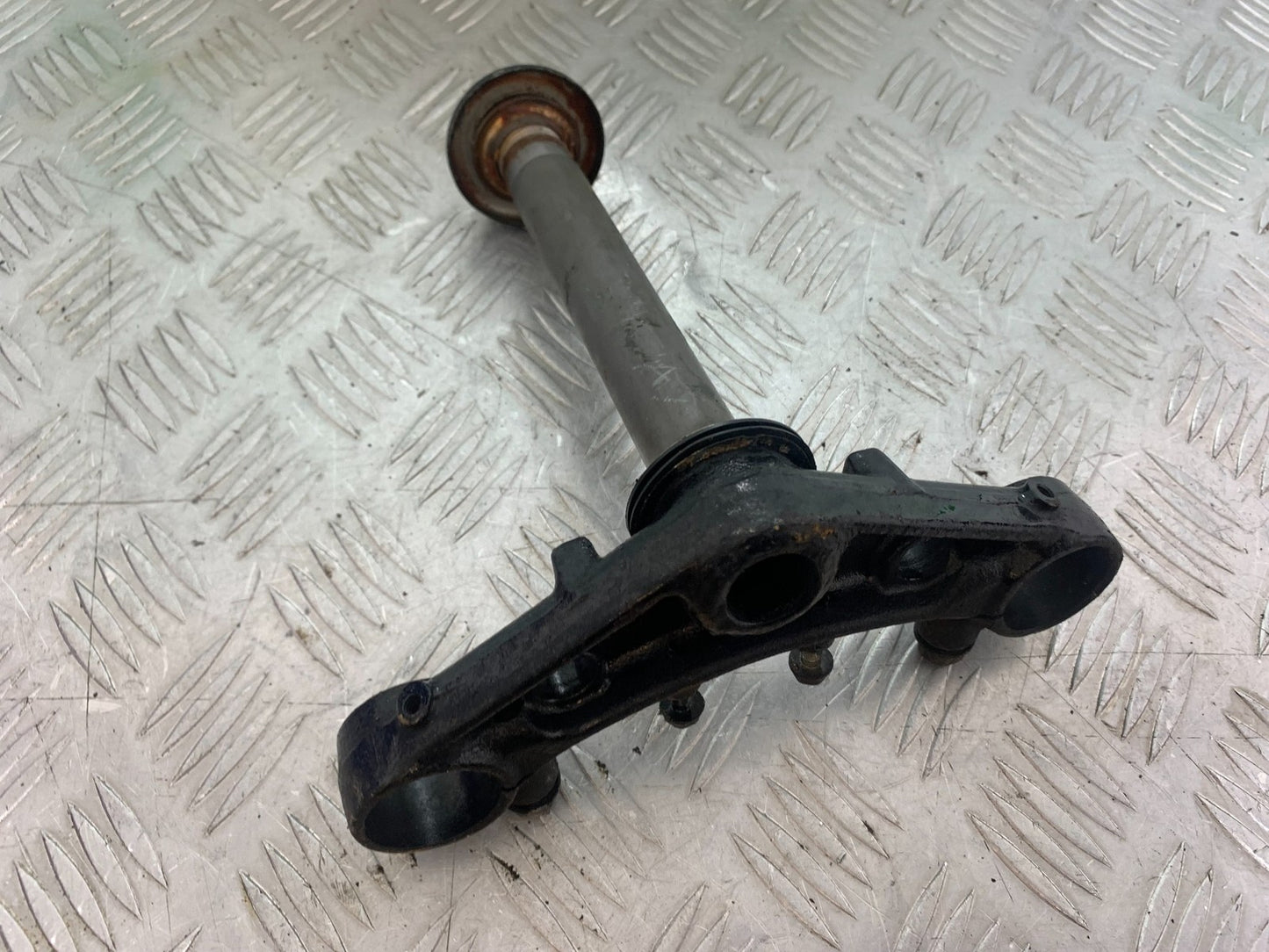 HONDA GL500 GL 500 SILVERWING BOTTOM YOKE   YEAR 1981-82  (CMB1168)