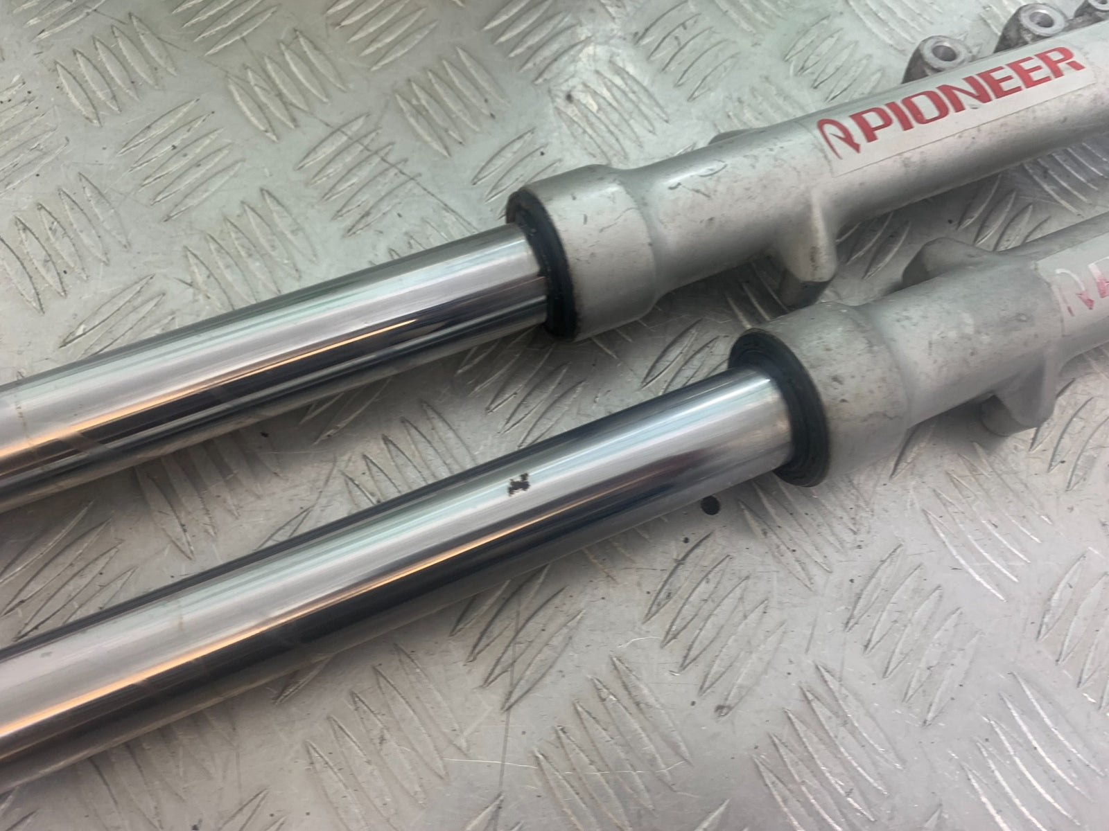 PIONEER XF250 FORKS  YEAR 2009 (CMB1143)