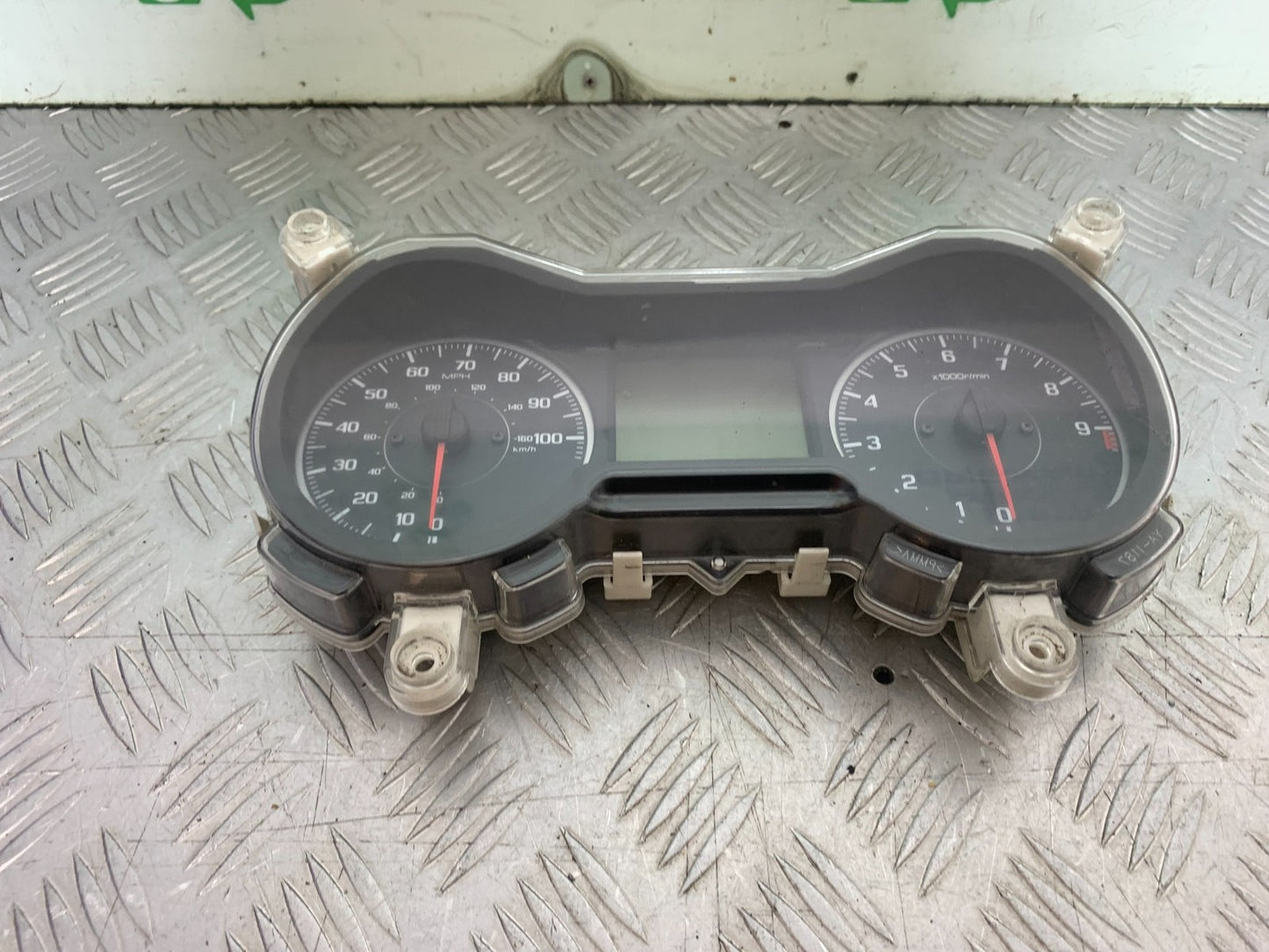 YAMAHA XMAX 300 CLOCKS SPEEDO DASH  YEAR 2017-2020 (CMB1218)