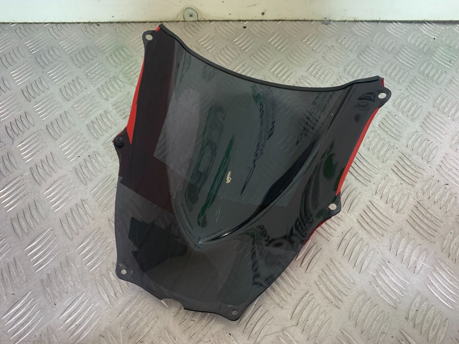 YAMAHA YZF600 YZF 600 THUNDERCAT SCREEN  1996-2003 (CMB1134)