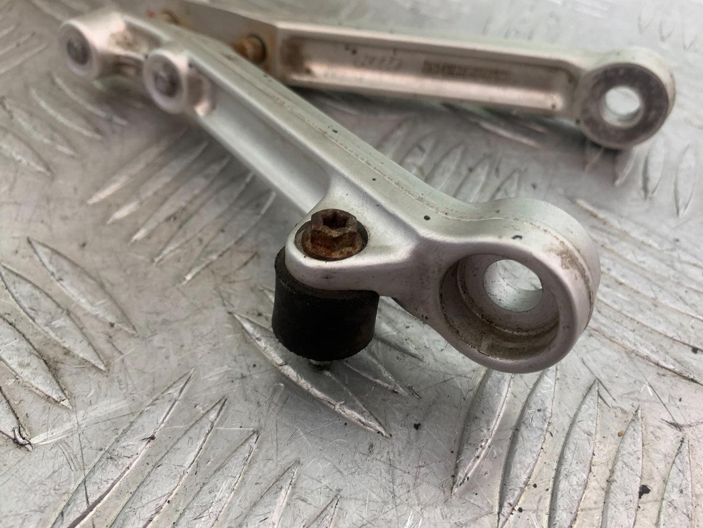 KTM 690 DUKE R LC4 ENGINE MOUNTS BRACKETS YEAR 2012-2015  (CMB1180)