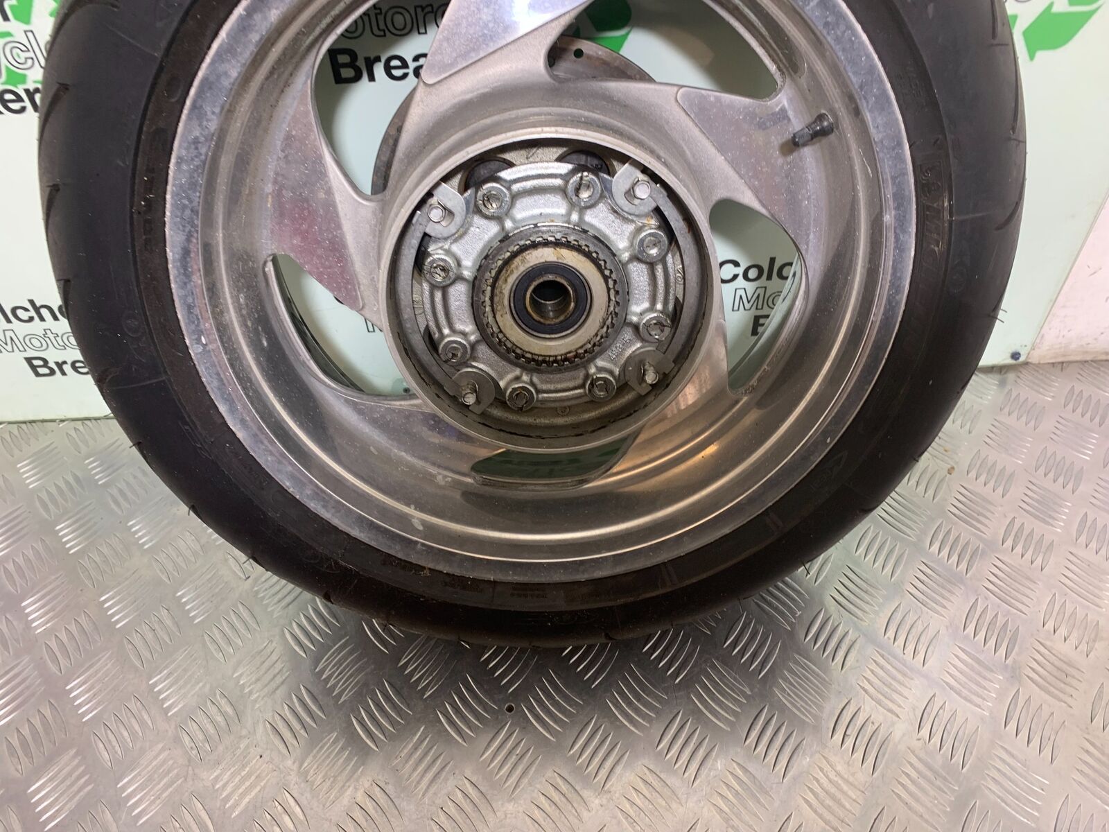 SUZUKI VL1500 VL 1500 INTRUDER REAR WHEEL  BAR YEAR 2013
