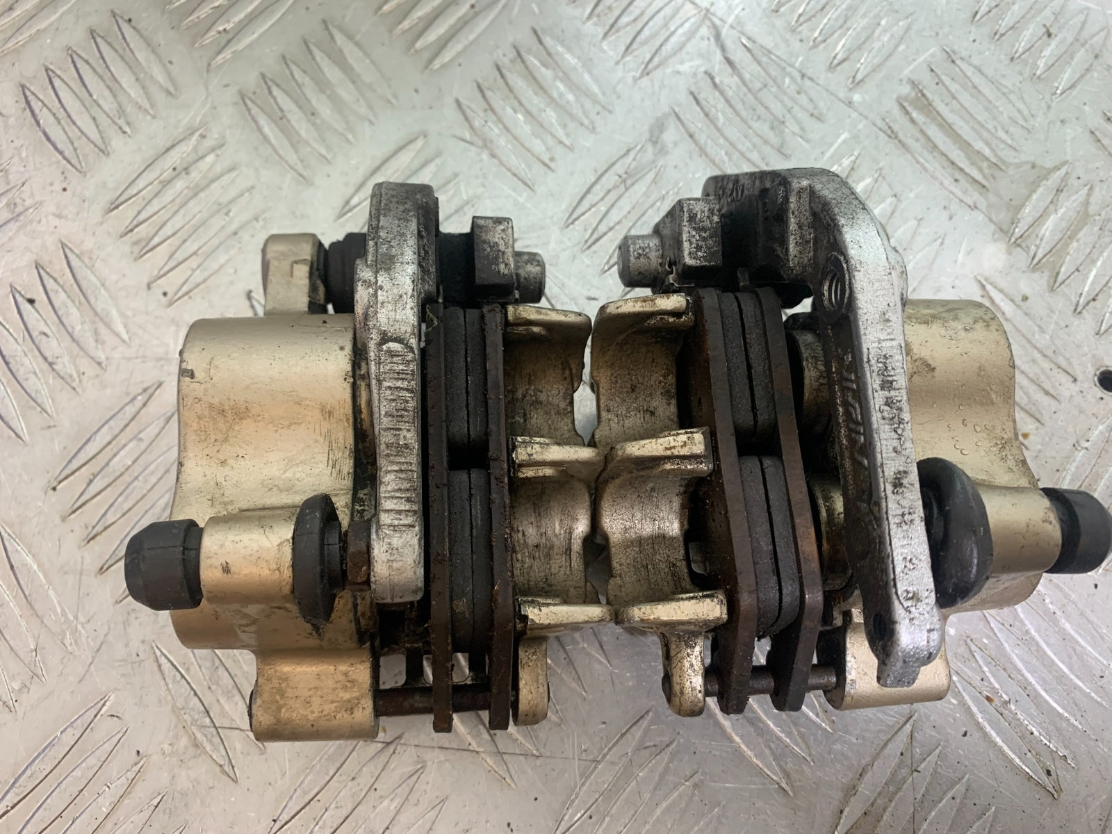 HONDA VFR750 VFR 750 FRONT CALIPERS   YEAR 1994-1997 (CMB1156)