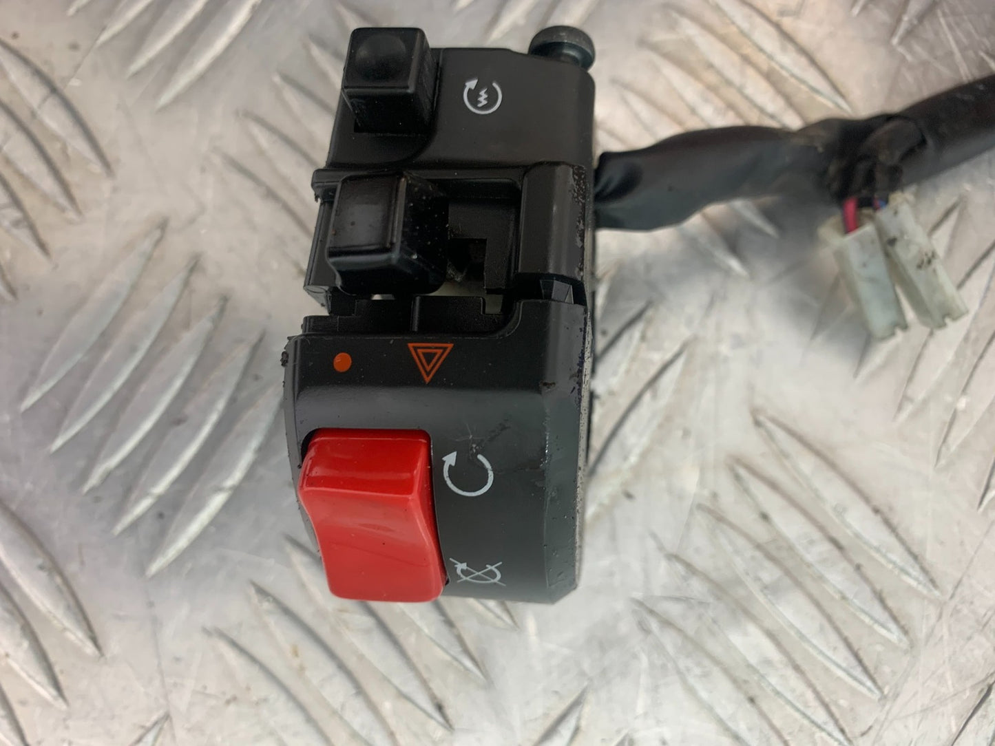 KAWASAKI GTR1400 GTR 1400 RIGHT SWITCH GEAR   YEAR 2007-2009 (CMB1174)
