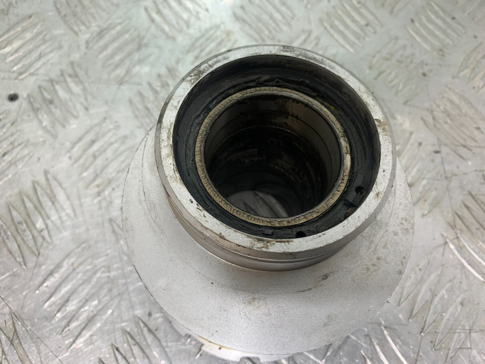 DUCATI 1198 S ECCCENTRIC REAR HUB   YEAR 2009-2011 (CMB1219)