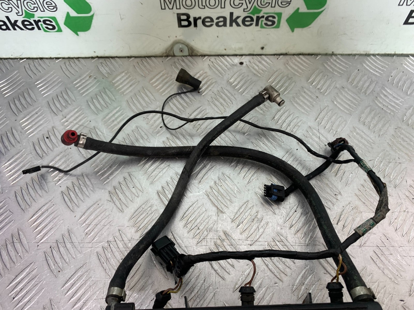 TRIUMPH 955i DAYTONA INJECTORS  YEAR 2002-2006 (CMB1229)