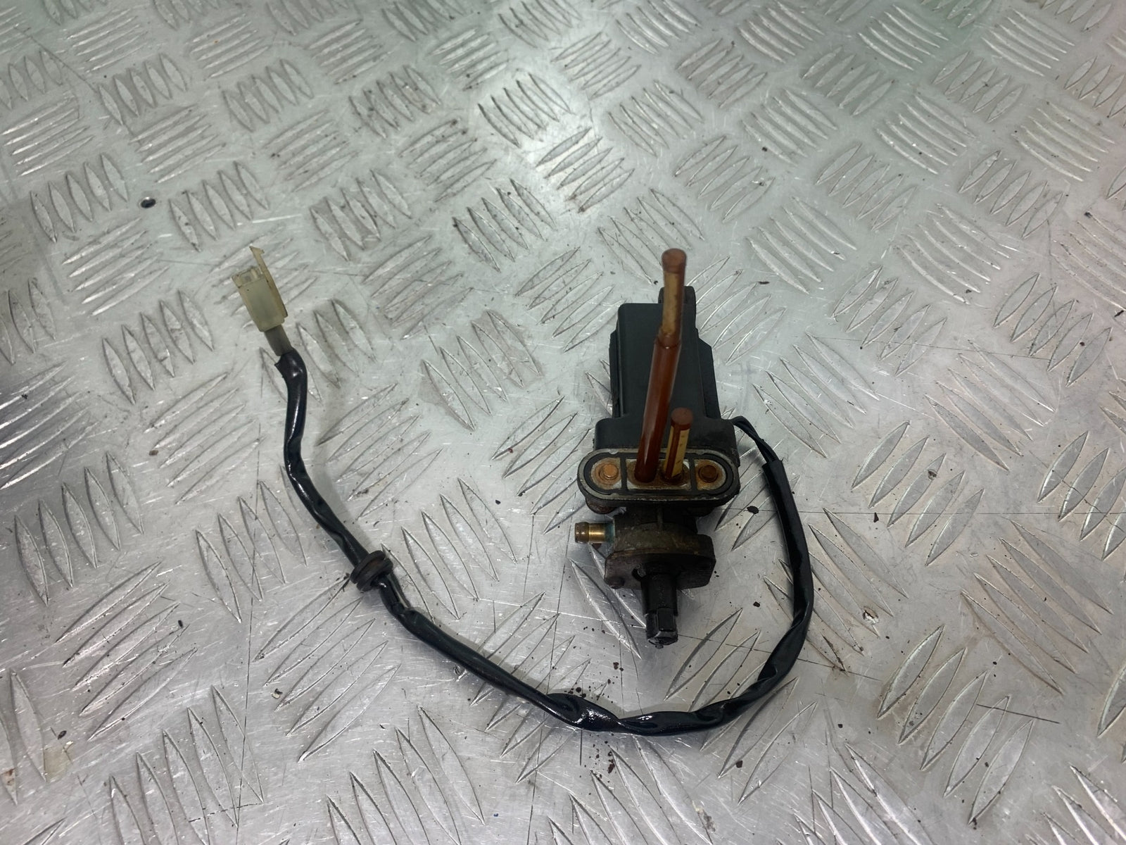 YAMAHA XV535 XV 535 VIRAGO PETROL TAP  YEAR 1994-02 (CMB1162)