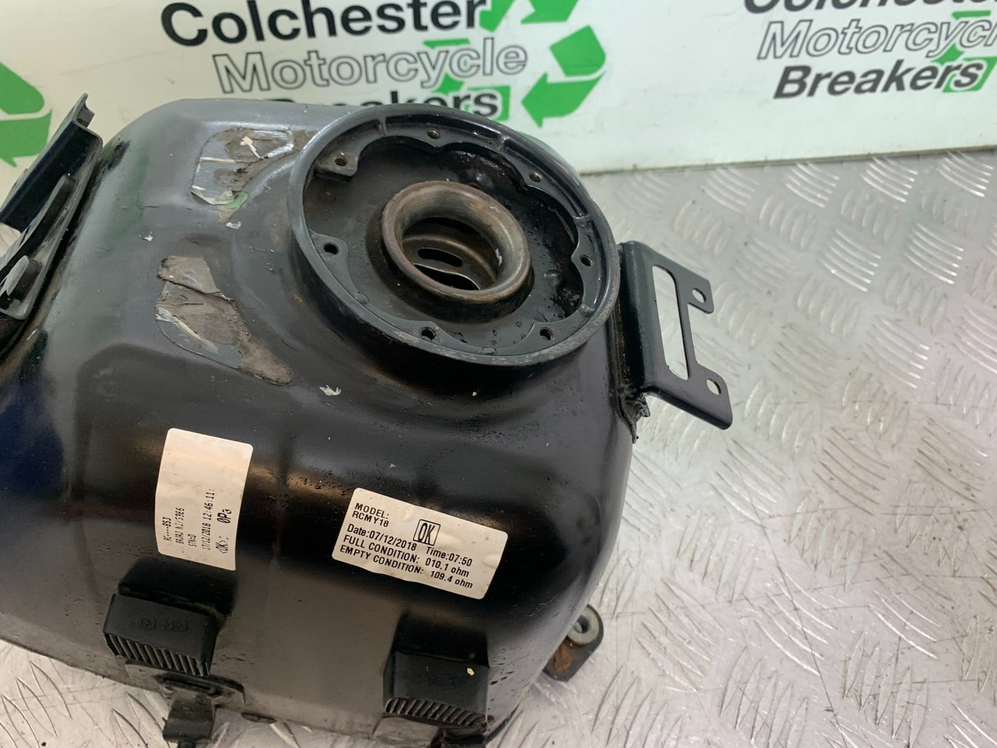 KTM RC125 RC 125 PETROL TANK  YEAR 2017-2022 (CMB 1244)
