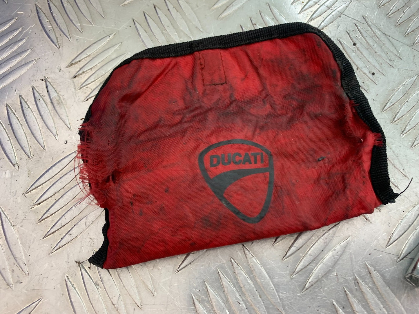DUCATI 1299 PANIGALE TOOL KIT   YEAR 2016 (CMB 1187)