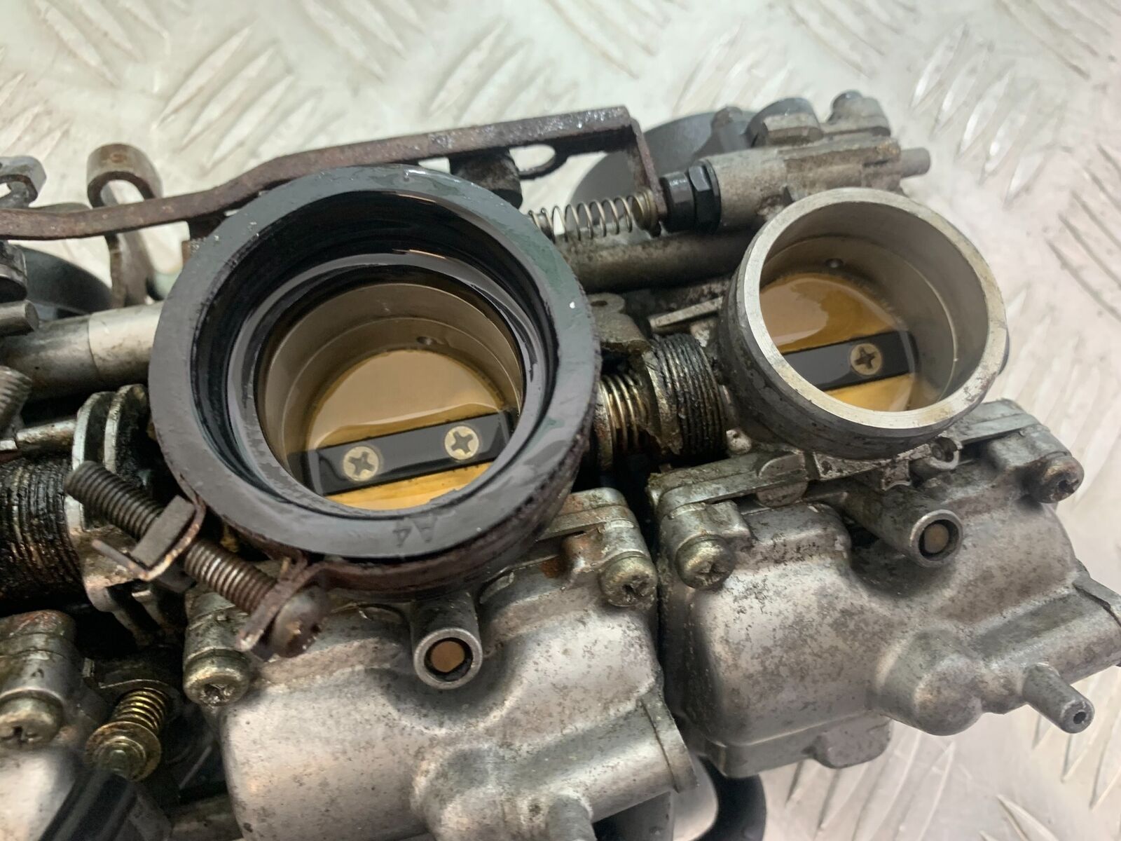 HONDA CBR600 CBR 600 F2 CARBS   YEAR 1991-1993 (CMB1114)