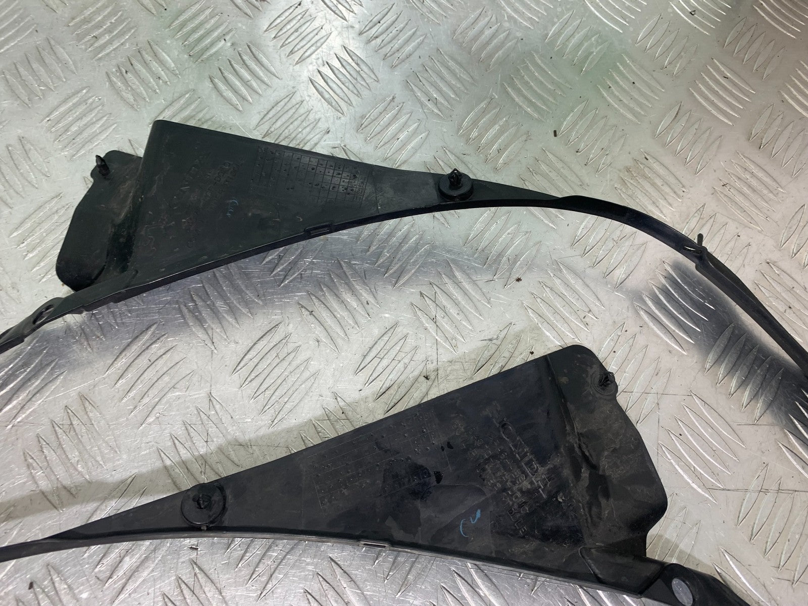 HONDA CBR1000 rr FIREBLADE INNER INFILLS   2012-2016 (CMB1280)