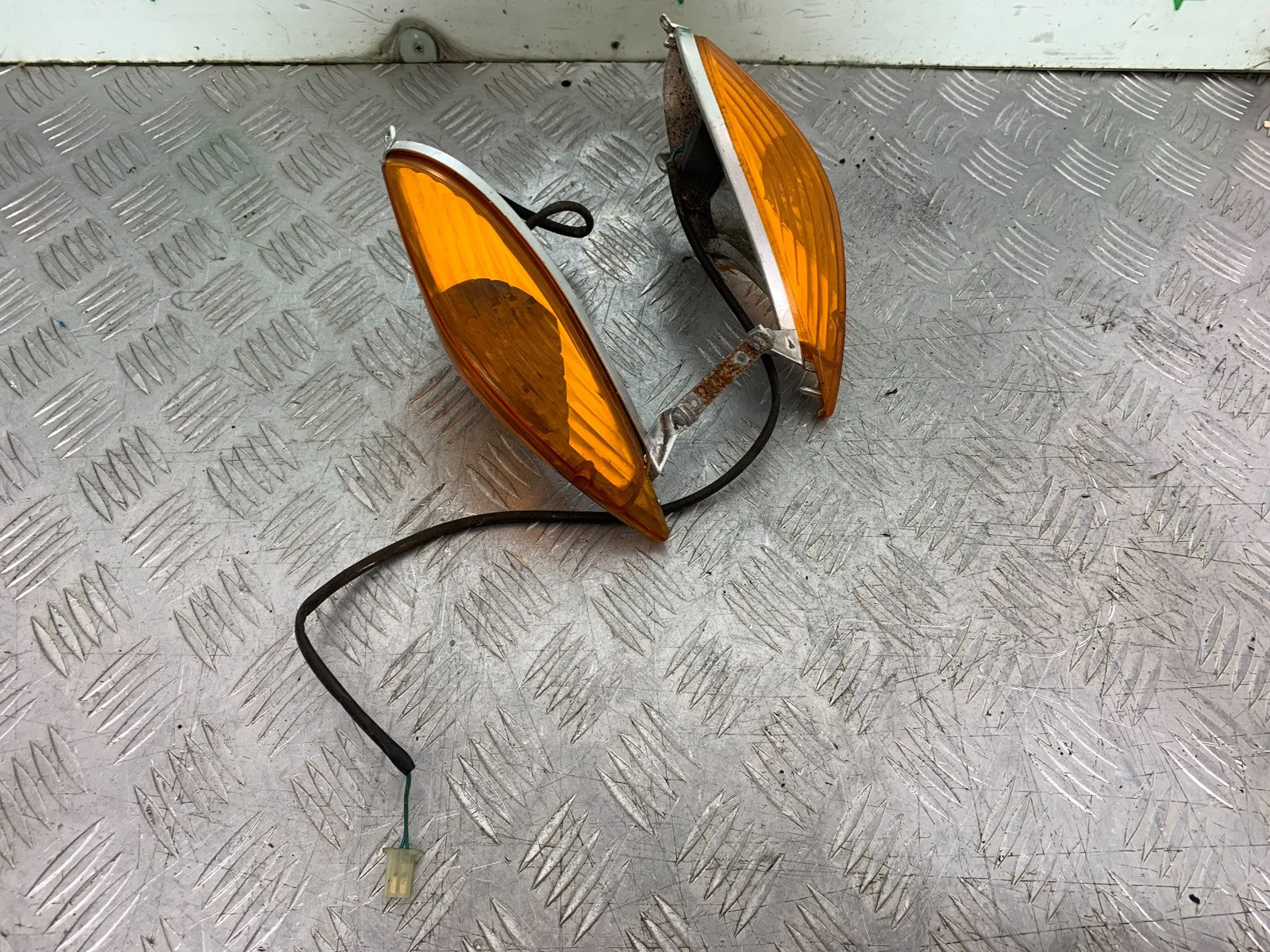 HONDA XL125 VARADERO REAR INDICATORS YEAR 2001-2006  (CMB1304)