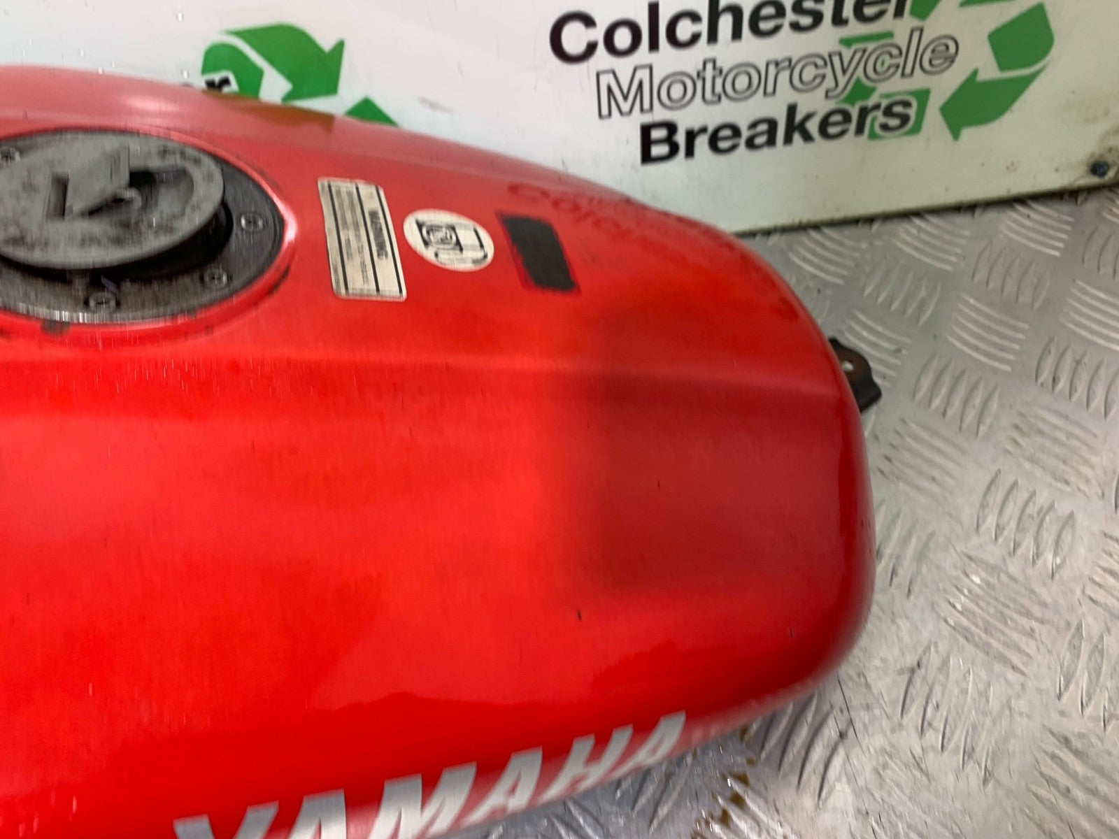 YAMAHA FZS600 FAZER 600 PETROL TANK   YEAR 1998-2001 (CMB1267)