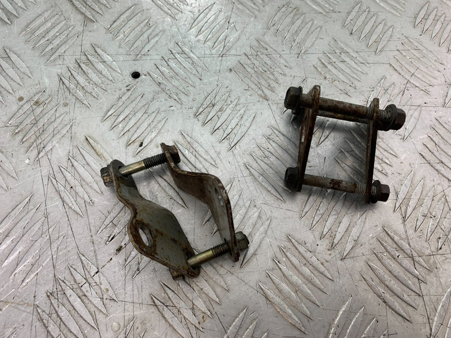 KAWASAKI KLR250 KLR 250 ENGINE MOUNTS   YEAR 1984-2001 (CMB1225)