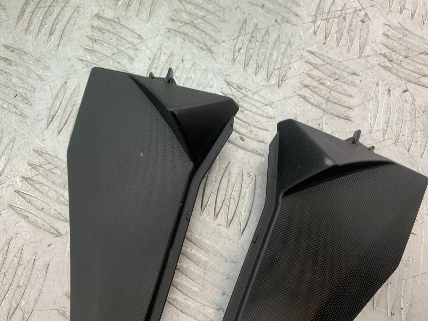 KAWASAKI ZX10R ZX10 R TOP FAIRING INFILL PANELS   2008-2010 (CMB1301)