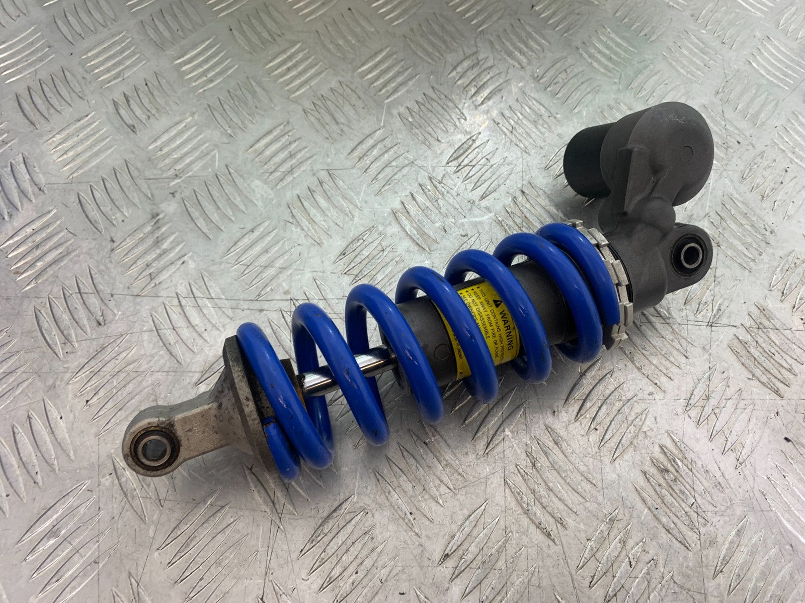 TRIUMPH 675 STREET TRIPLE R REAR SHOCK  YEAR 2013 - 2016 (CMB1221)