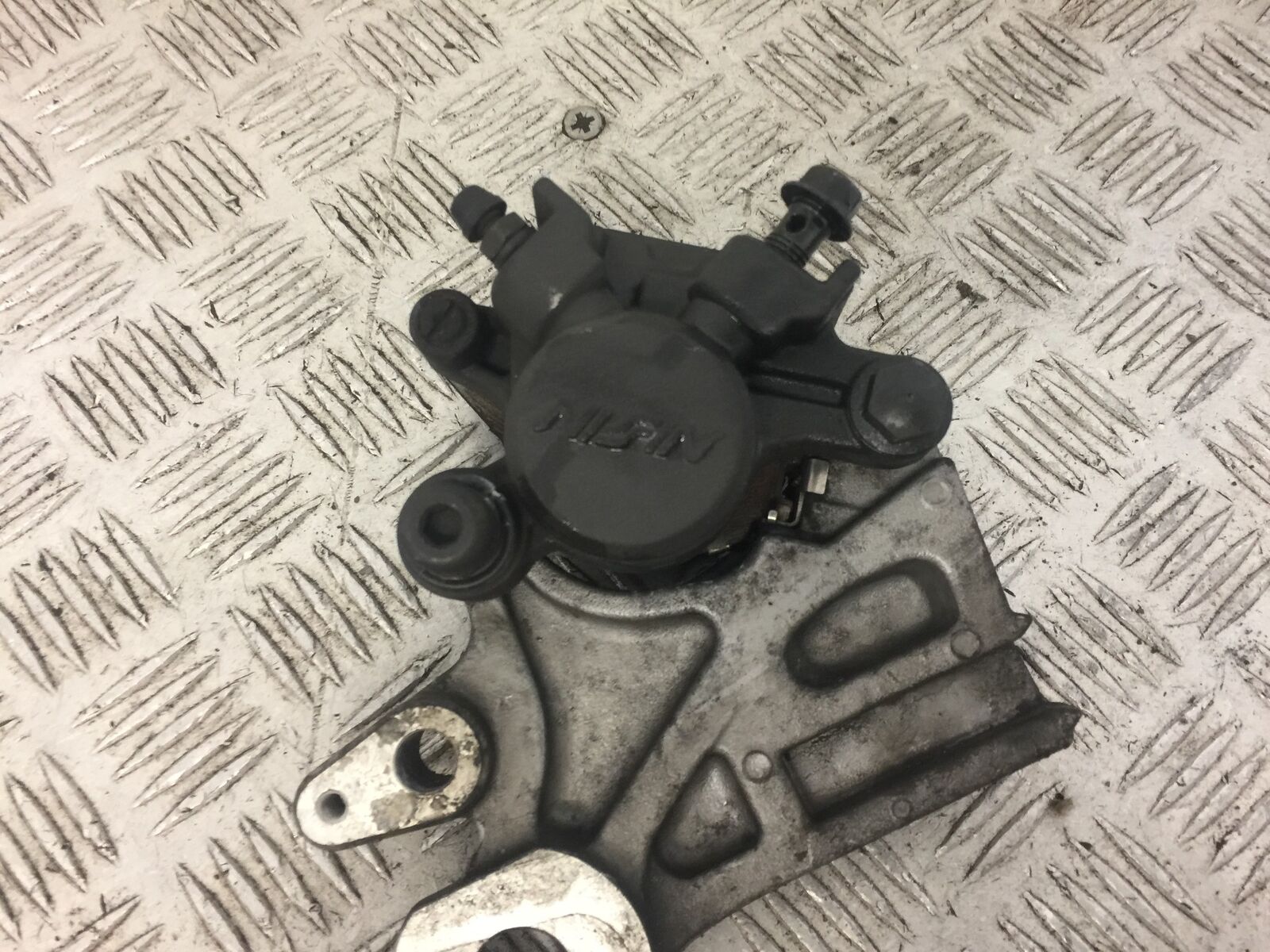 YAMAHA MT07 MT-07 TRACER REAR CALIPER AND BRACKET YEAR 2016 (STOCK 642)