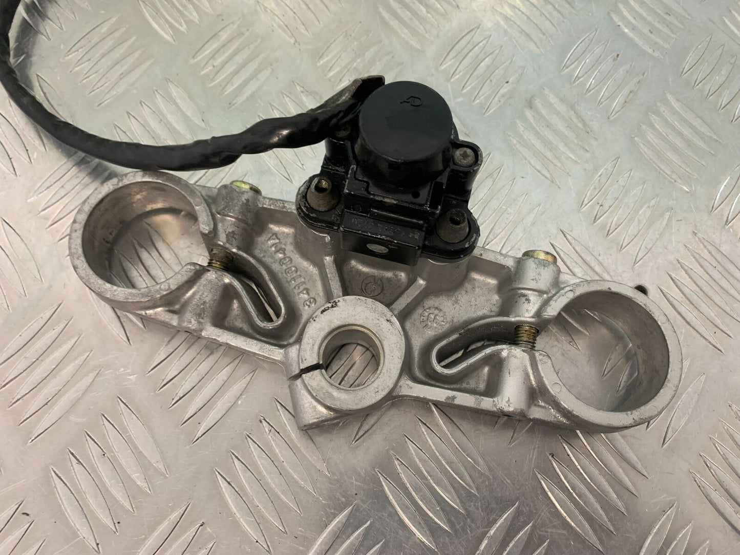 DUCATI 600ss 600 ss TOP YOKE  YEAR 1991-98 (STOCK 987)