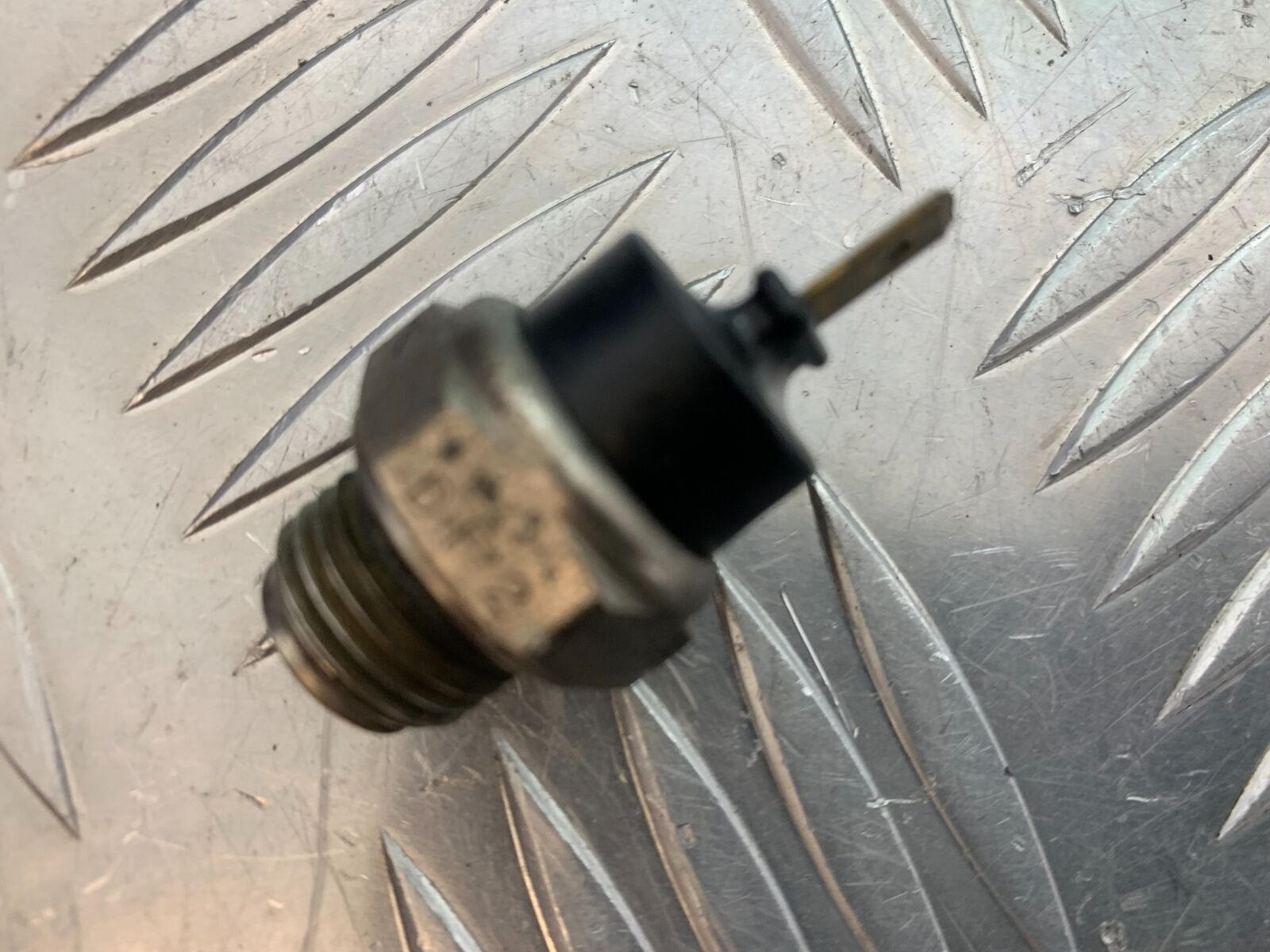 HONDA CBR1100 BLACKBIRD FAN SWITCH YEAR 1996-1998 (CMB1017)