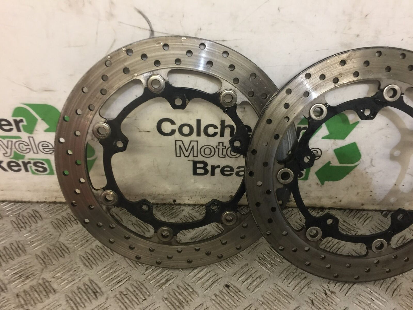 YAMAHA R6 5SL FRONT BRAKE DISCS  YEAR 2004 (STOCK 666)