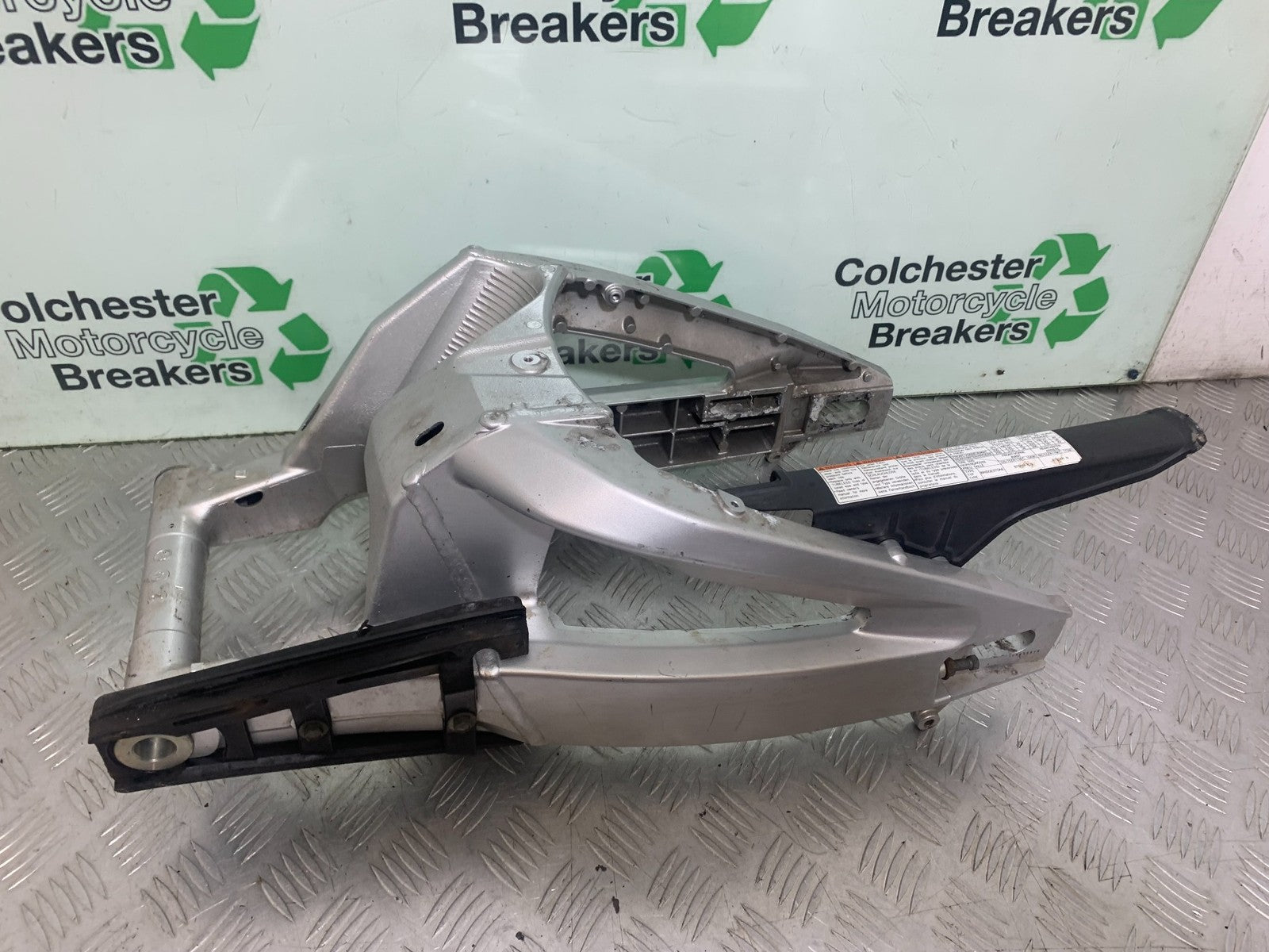 SUZUKI GSR600 GSR 600 SWINGARM   2006-2010 (CMB1177)