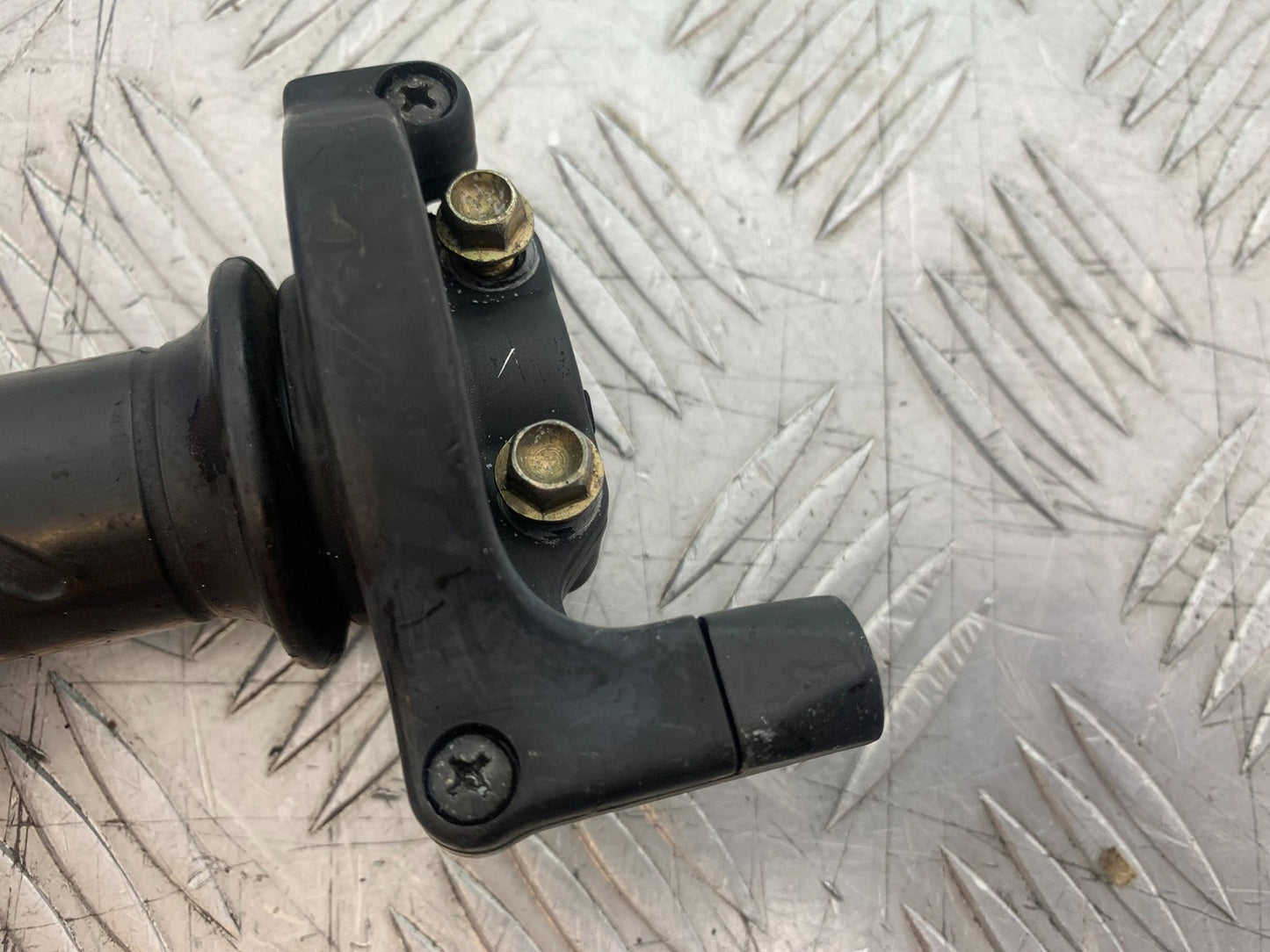 DUCATI 996 SPS 748 916 998 THROTTLE AND TWIST GRIP  1999-2000 (CMB1209)