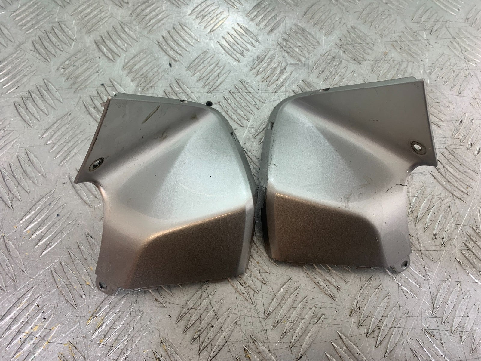 HONDA VFR800 VFR 800 V-TEC LEFT & RIGHT TOP INFILLS  YEAR 2002 -09 (CMB1296)