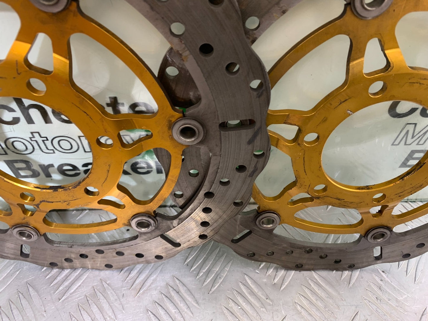 TRIUMPH 955i SPRINT ST FRONT BRAKE DISCS  YEAR 1999-04 (CMB1230)