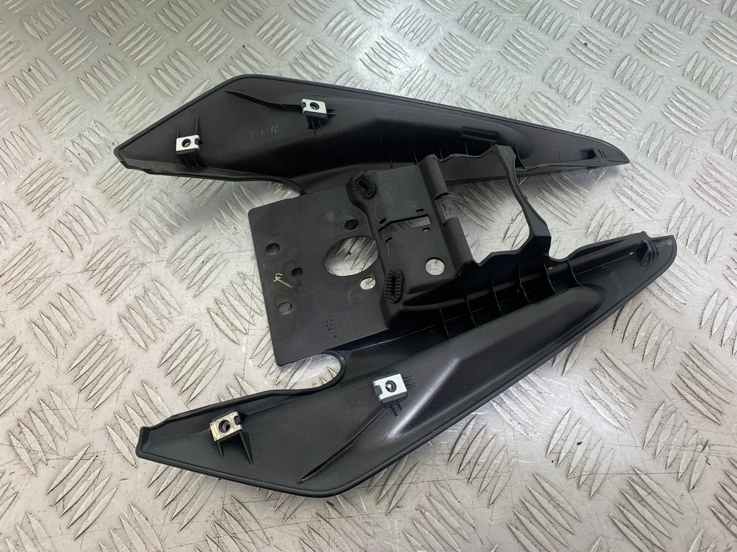 KTM RC125 RC 125 SEAT UNIT TAIL PIECE   2014 2017 (CMB1199)