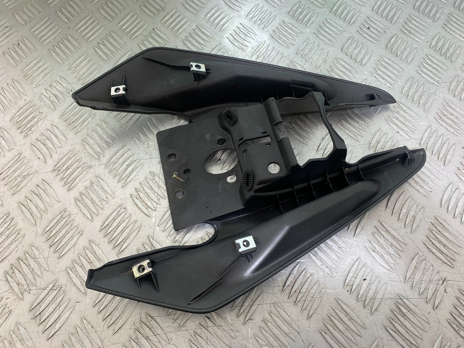 KTM RC125 RC 125 SEAT UNIT TAIL PIECE   2014 2017 (CMB1199)