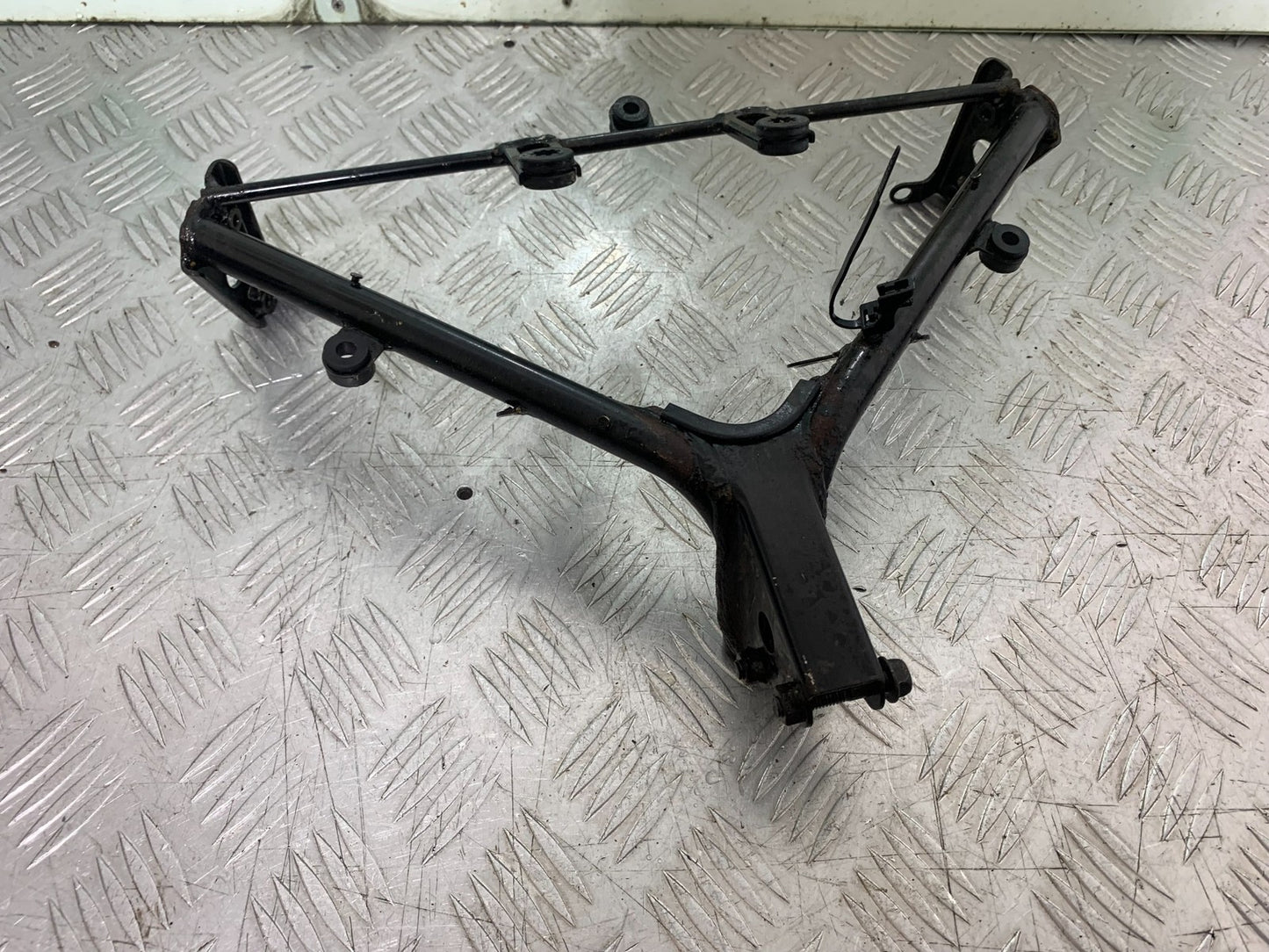 HONDA CBR1100 BLACKBIRD FAIRING BRACKET    YEAR 1999-2005 (CMB1232)