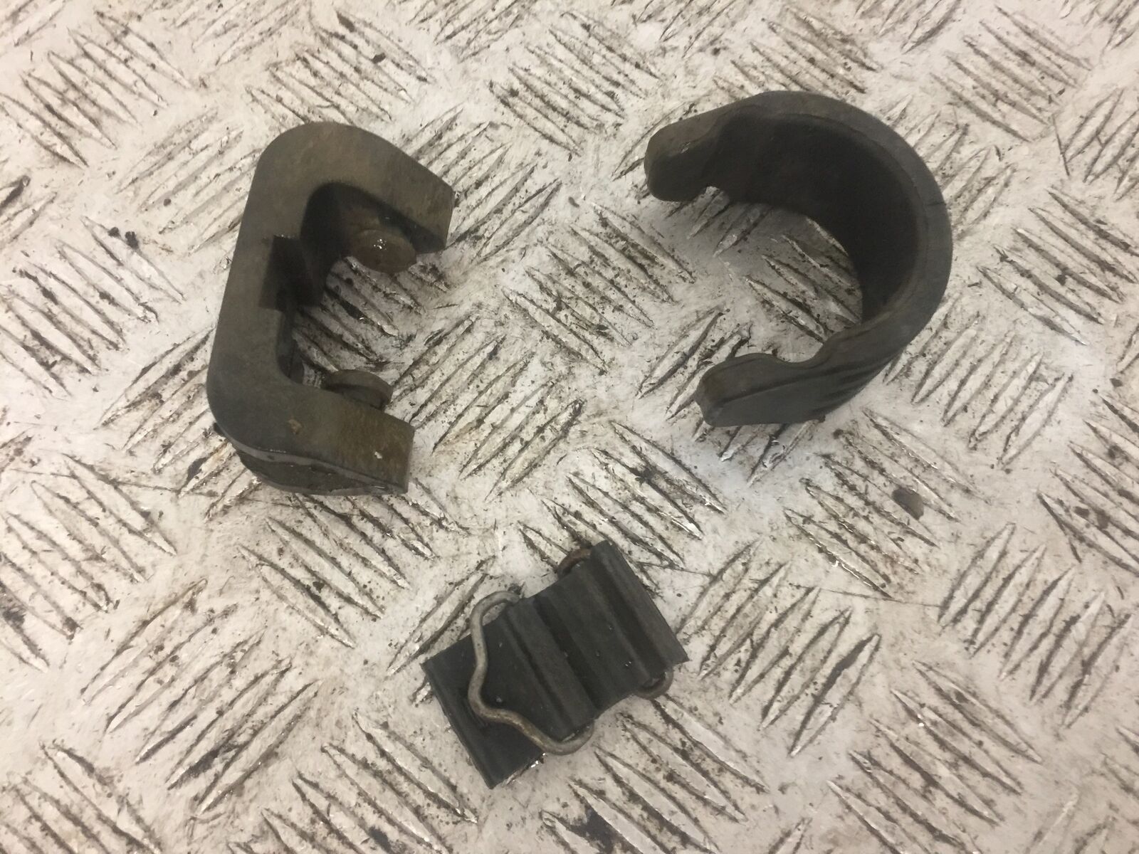 YAMAHA YZF250 YZF 250 BRACKETS  YEAR 2004 (STOCK 792)