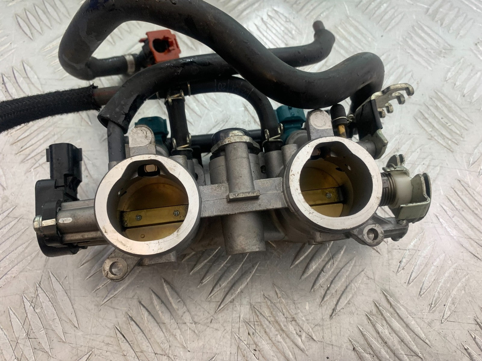 YAMAHA YZF R7 THROTTLE BODIES  YEAR 2022-2025 (CMB1255)