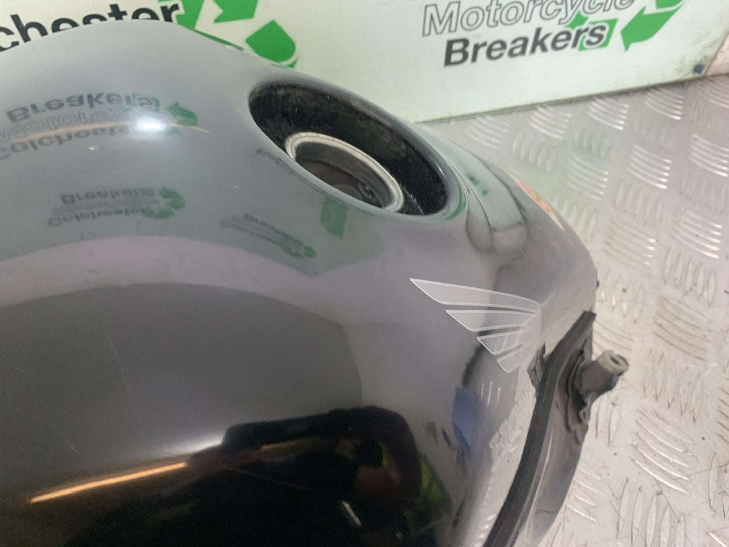 HONDA CB500 F CB500F PETROL TANK YEAR 2013-2015  (CMB1235)