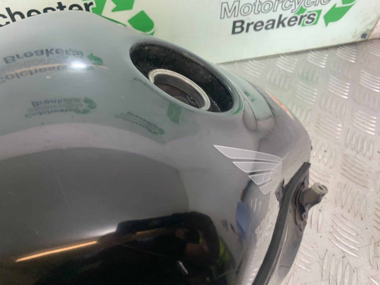 HONDA CB500 F CB500F PETROL TANK YEAR 2013-2015  (CMB1235)