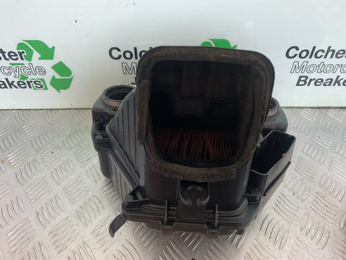 KAWASAKI ZX10R ZX 10R AIRBOX   YEAR 2011-2015 (CMB1154)