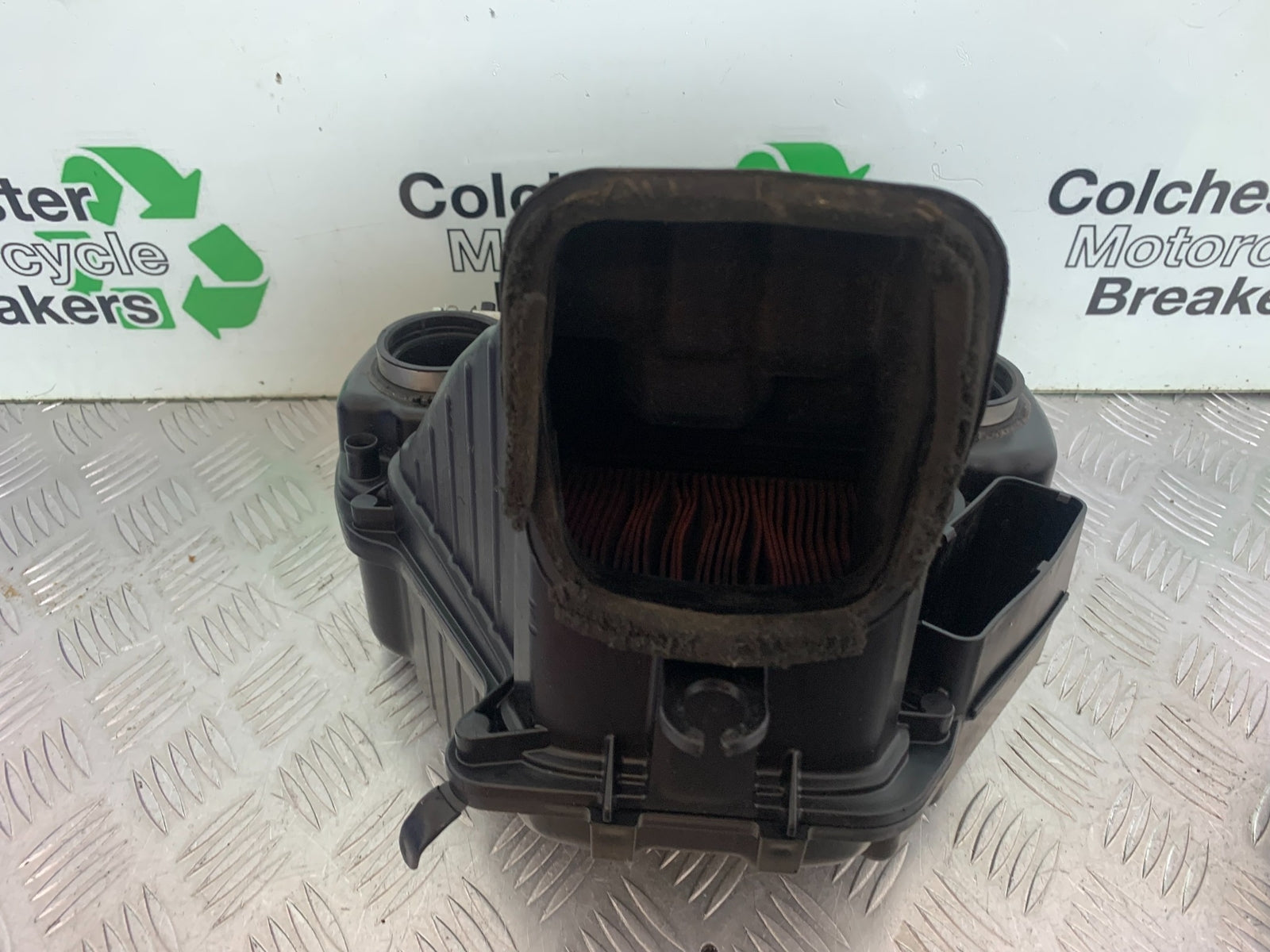 KAWASAKI ZX10R ZX 10R AIRBOX   YEAR 2011-2015 (CMB1154)