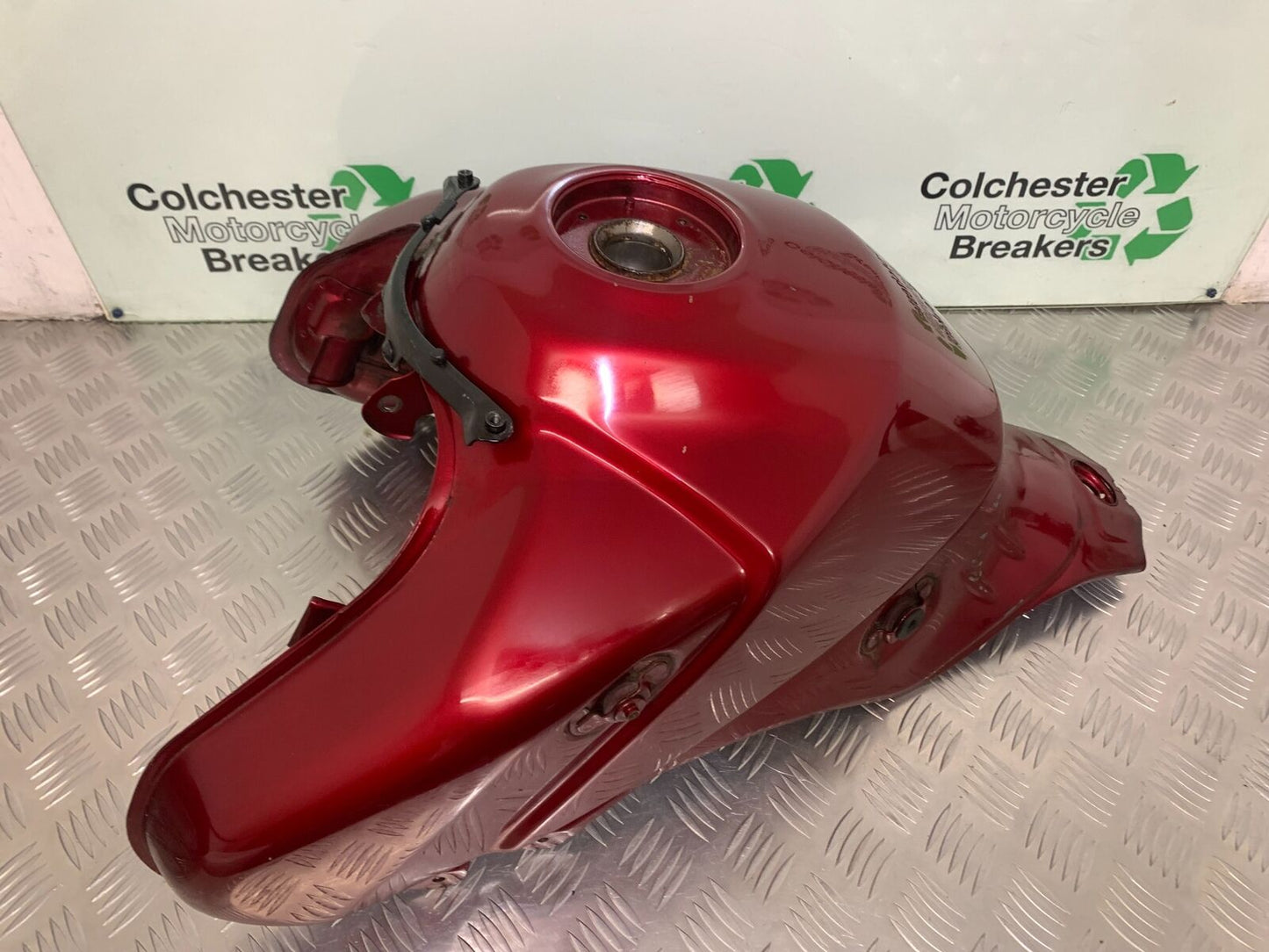 SUZUKI DL 650 V-STROM PETROL TANK   YEAR 2006 2011 (STOCK 954)