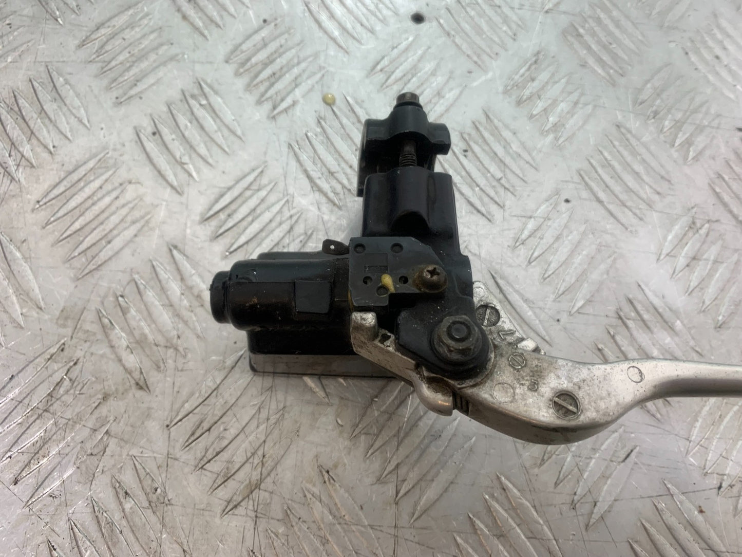SUZUKI GS500 GS 500 FRONT BRAKE MASTER CYLINDER    YEAR 2001-2008 (CMB1254)