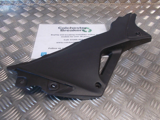 HONDA CBR125 CBR 125 RIGHT SIDE PANEL INFILL YEAR 2015