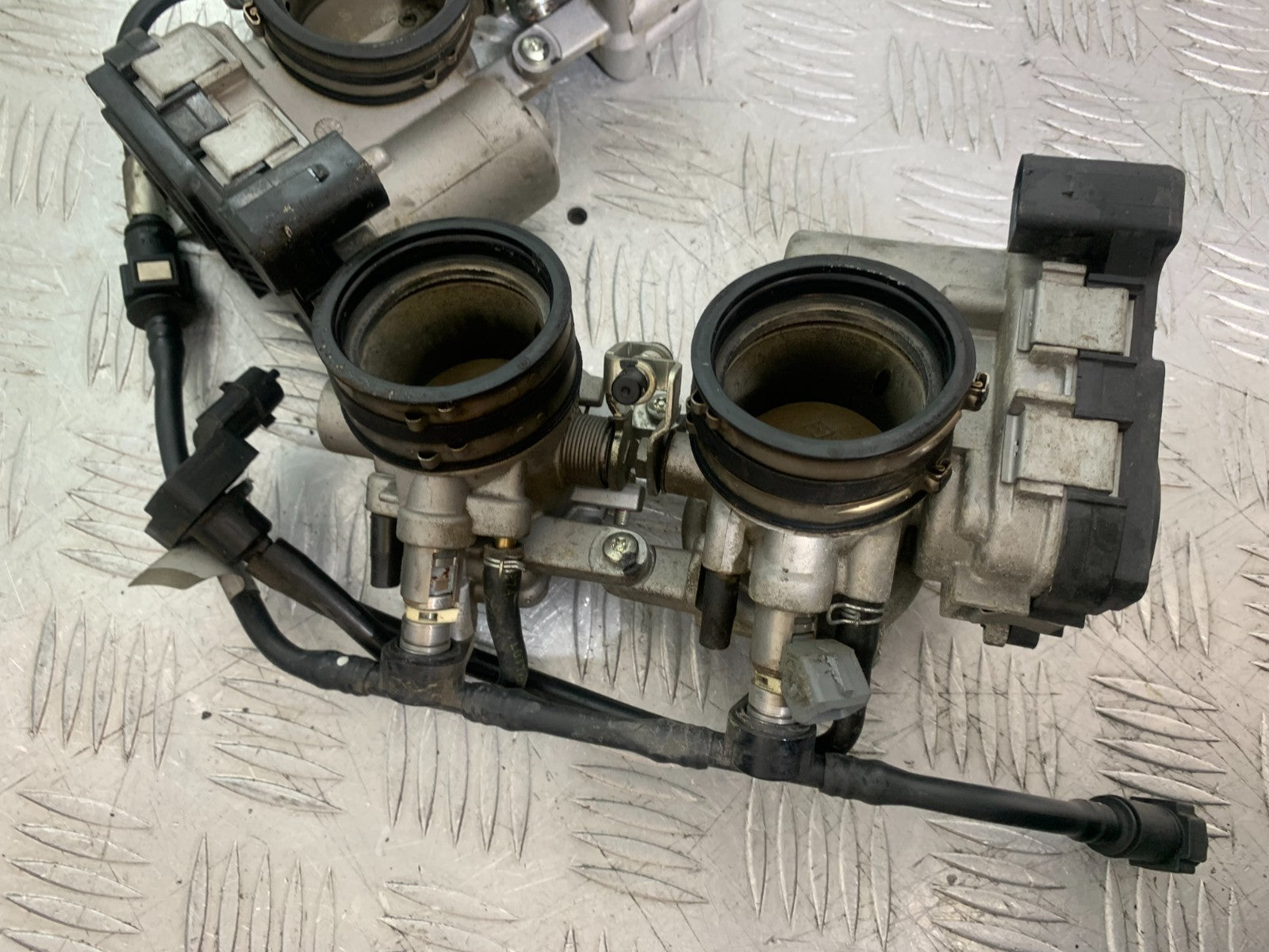 APRILIA TUONO 1000 V4R THROTTLE BODIES   YEAR 2011-13  (CMB1331)