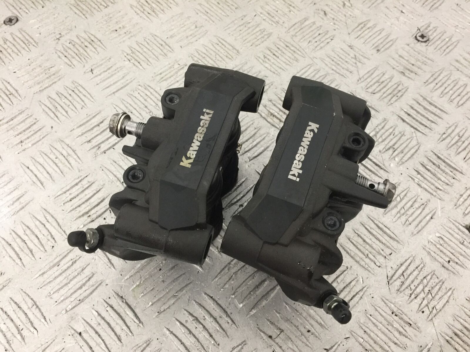 KAWASAKI NINJA 1000 SX Z1000SX FRONT BRAKE CALIPERS  YEAR 2019  (STOCK 830)