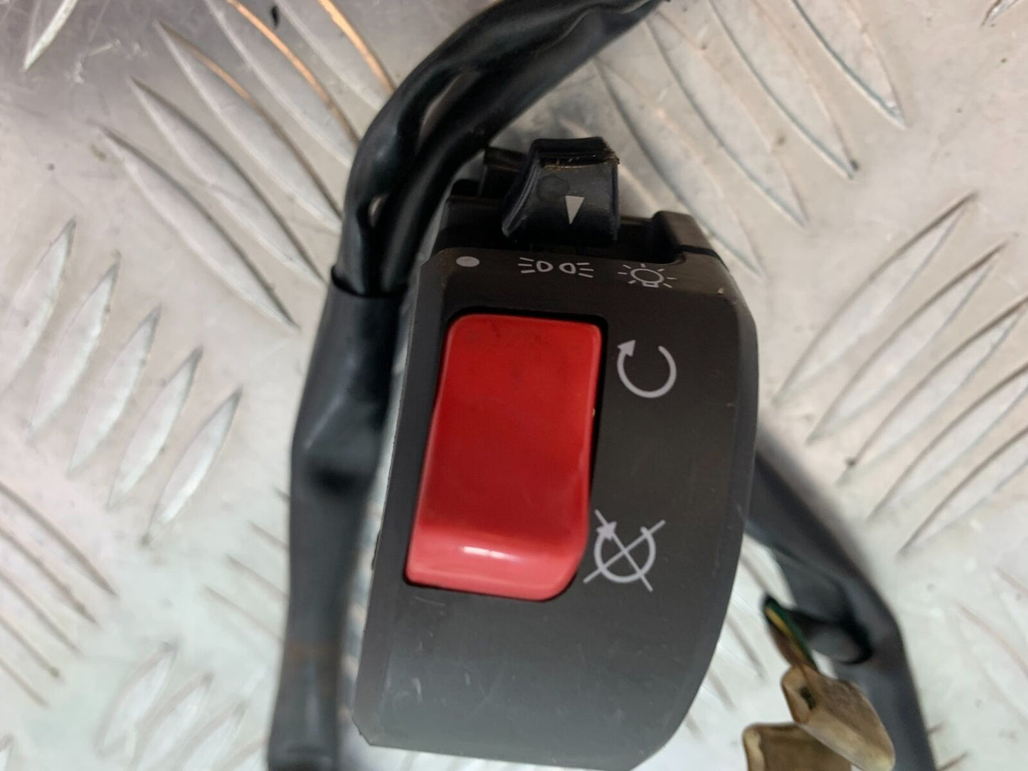 YAMAHA FJR1300 FJR 1300 RIGHT SWITCH GEAR  YEAR 2001-05 (CMB1005)