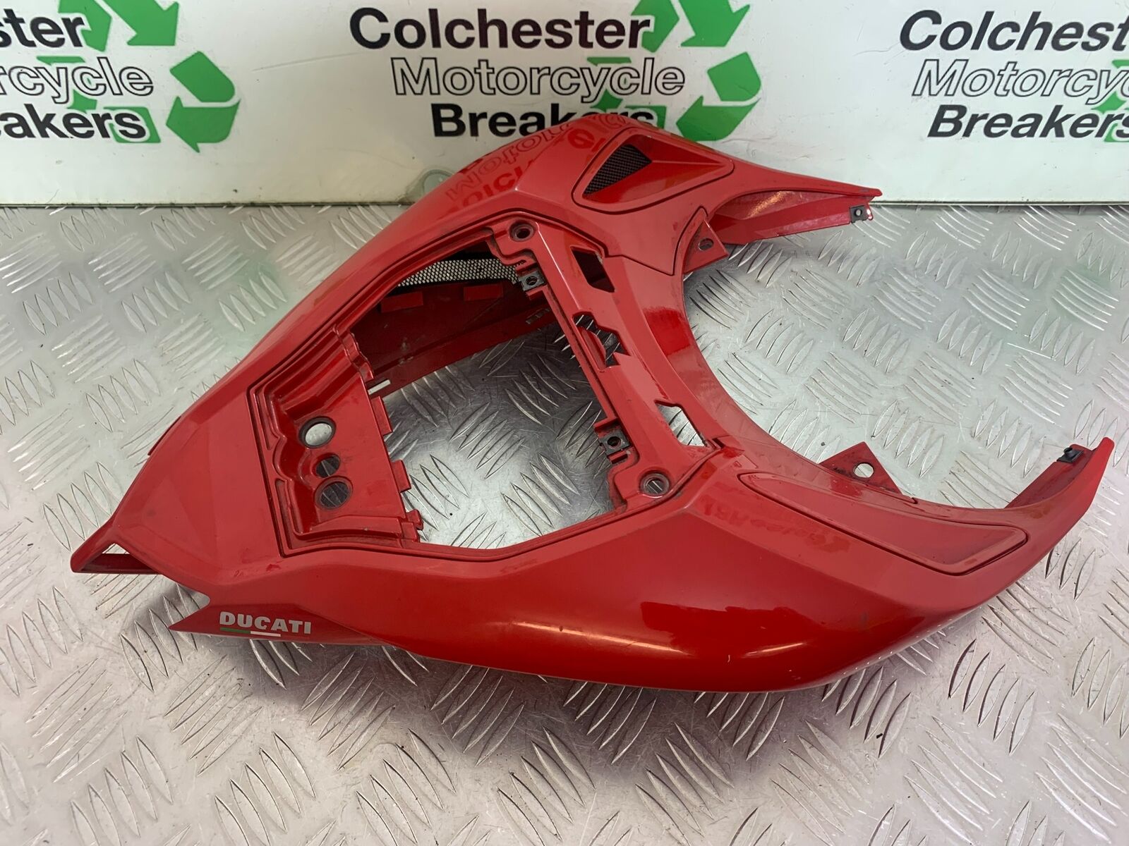 DUCATI STREETFIGHTER 848 TAIL PIECE SEAT UNIT  YEAR 2011-2016 (CMB1050)