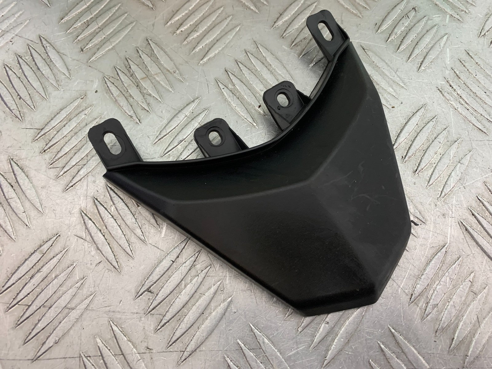 YAMAHA YZF-R125 YZF 125 TAIL PIECE JOINER  YEAR 2019-2022 (CMB1263)