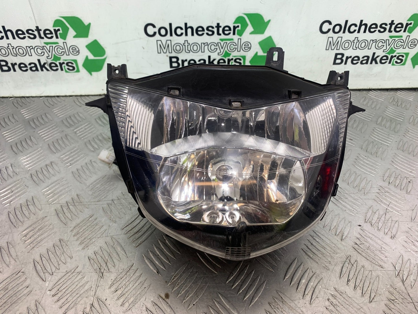 HONDA NT 700 V DEAUVILLE HEADLIGHT  YEAR 2006-2011 ((CMB1211)